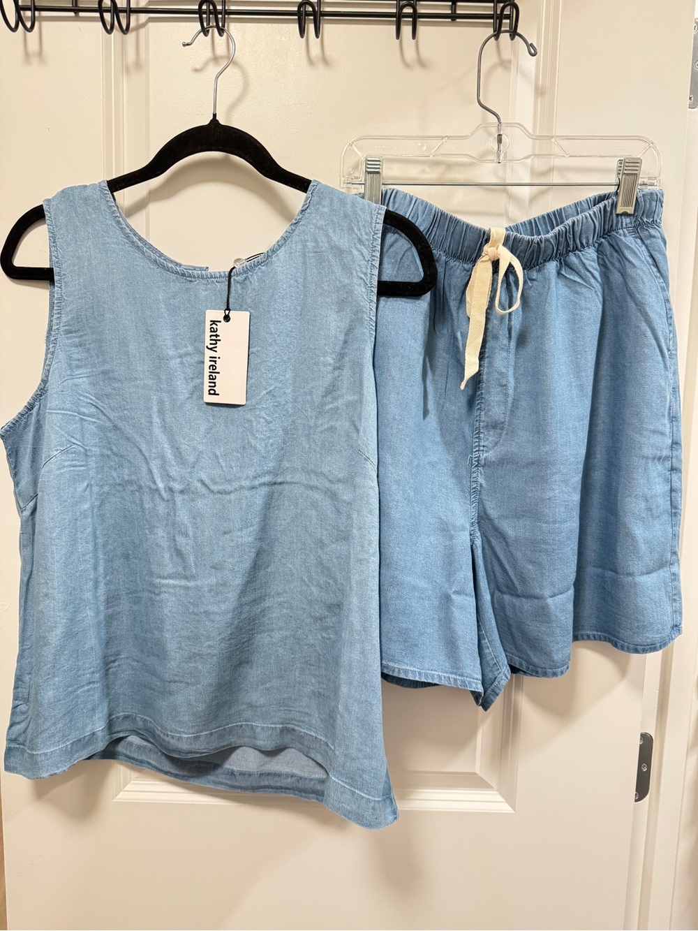 kathy ireland Light Blue Denim-Effect Sleeveless Tank & Drawstring Shorts Set